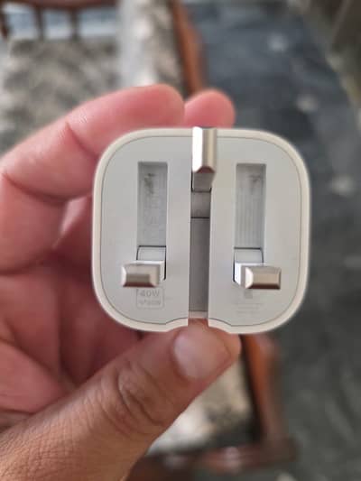 Apple 40w adapter