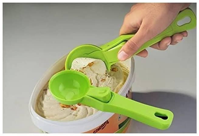 Sapoon Ice Cream Scoop in Green - Easy-to-Use Plastic Spoon for Serving Ice Cream