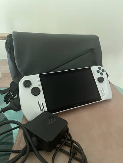 ASUS ROG Ally Z1 Extreme with bag and original charger