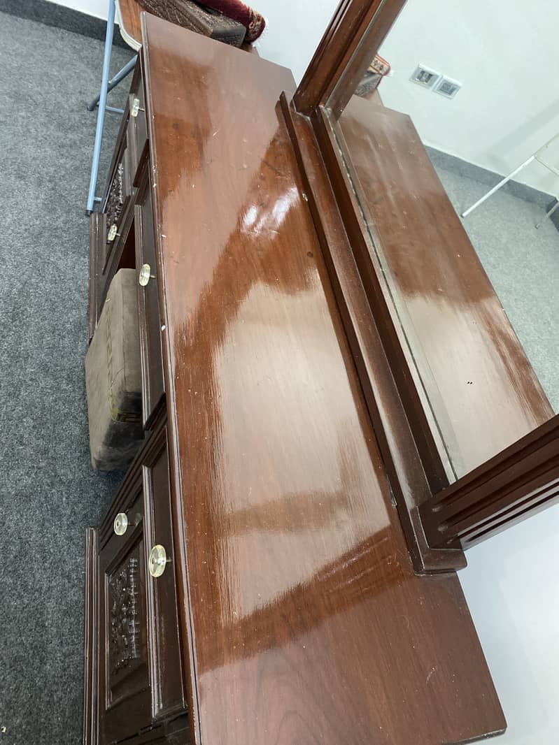 Dressing table 2