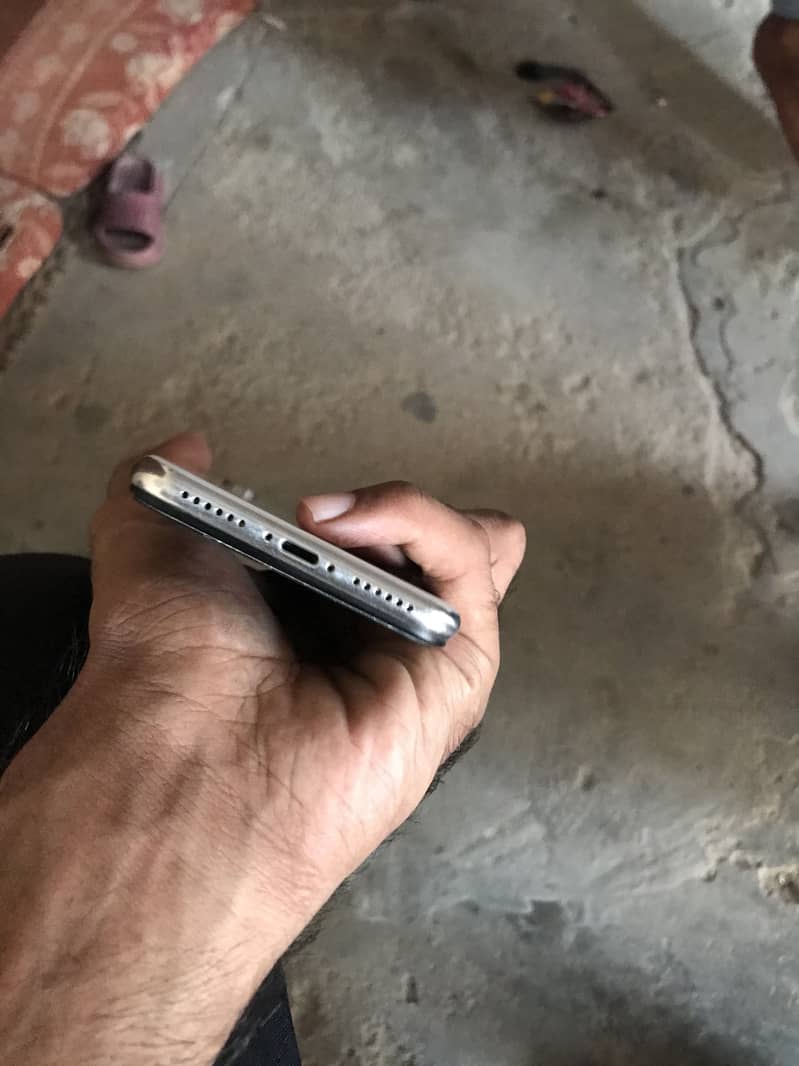 Apple iPhone X 2