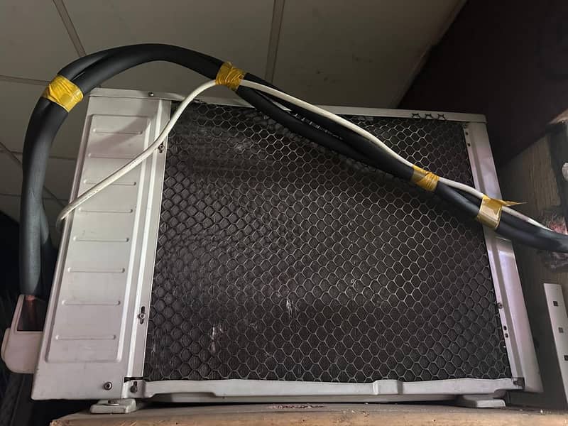 Orient split Ac 1 ton 2