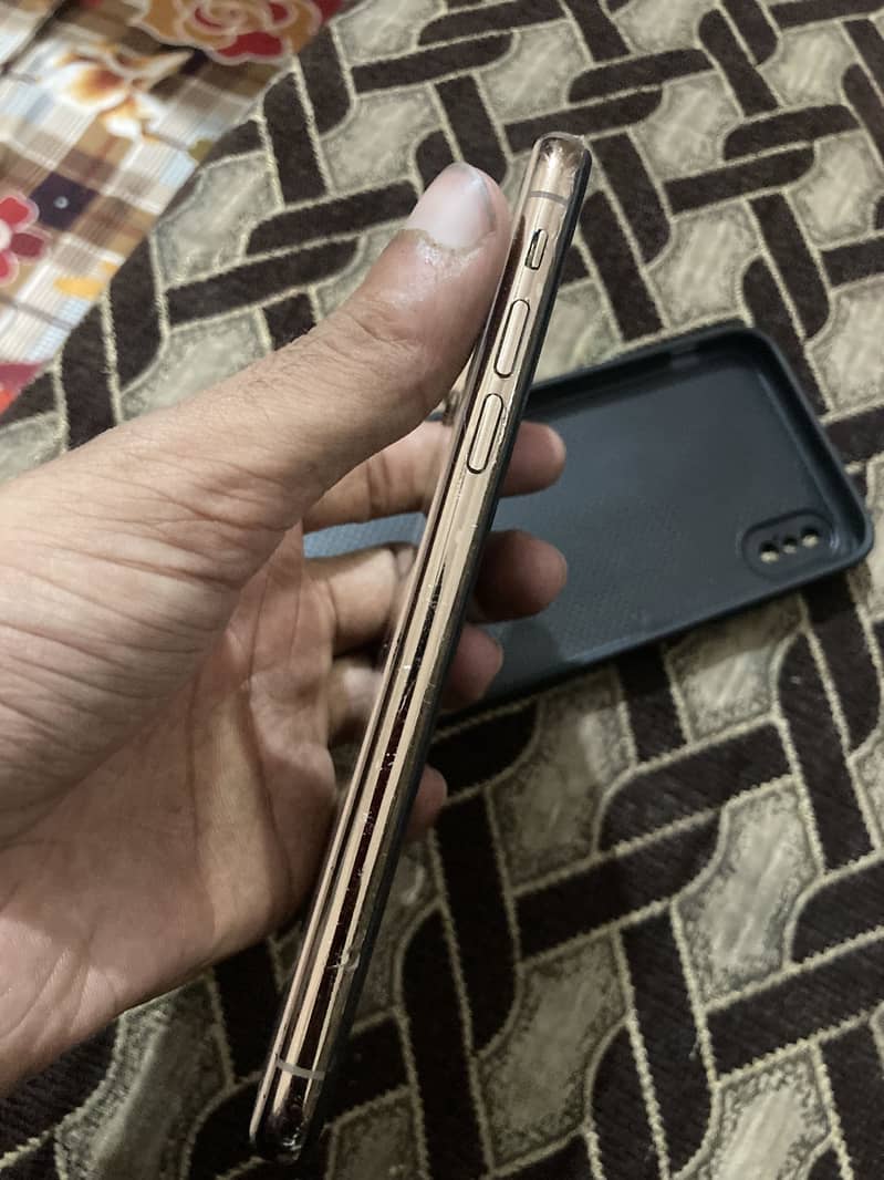 Apple iPhone XS 9