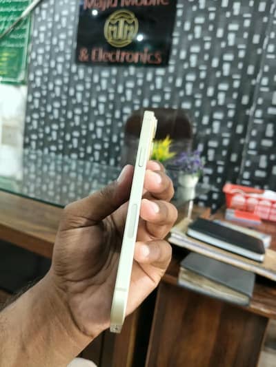 Apple iPhone 15 plus