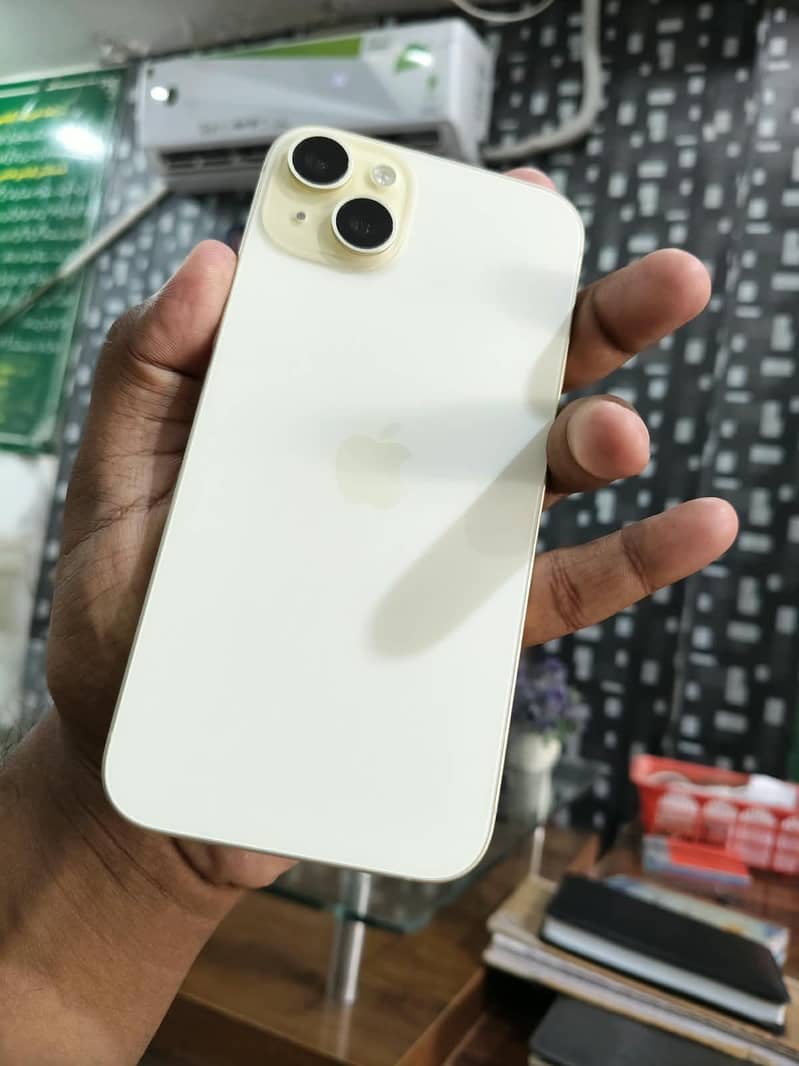 Apple iPhone 15 plus 3