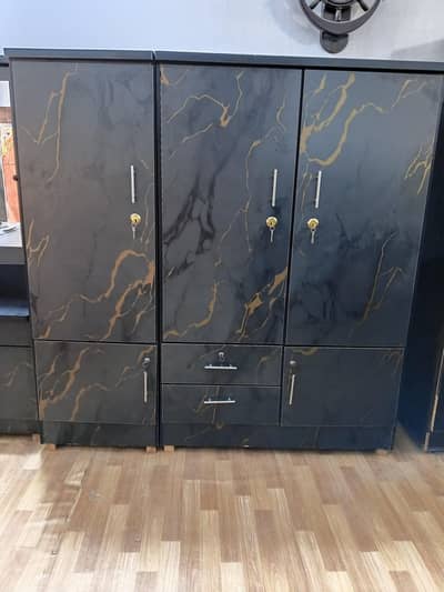 4 pieces bedroom set for urgent sell