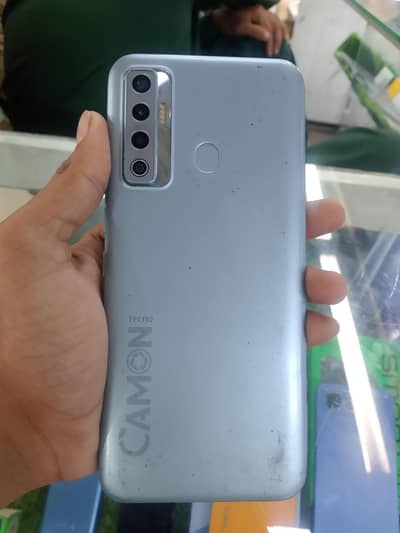 Tecno camon 17 10/ 8 condition with box