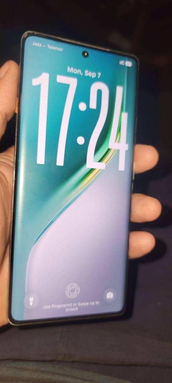 Tecno CAMON 40 Pro 0
