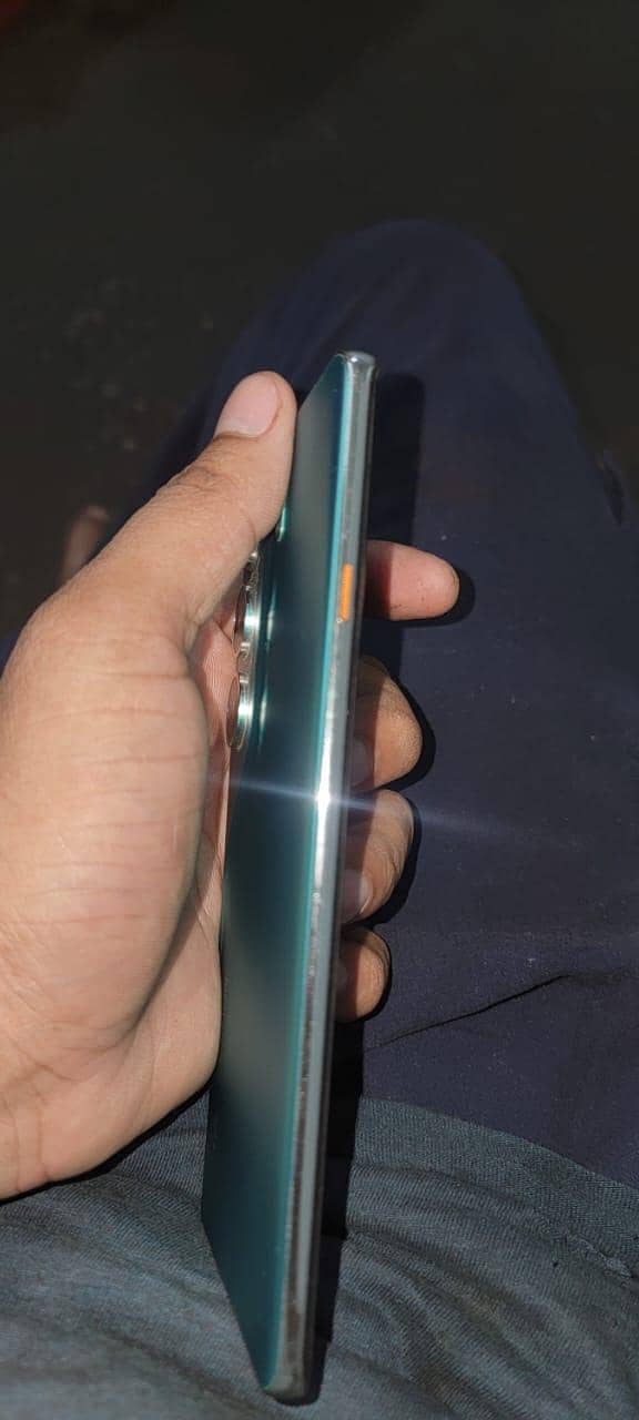 Tecno CAMON 40 Pro 6