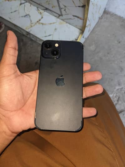 Apple iPhone 13