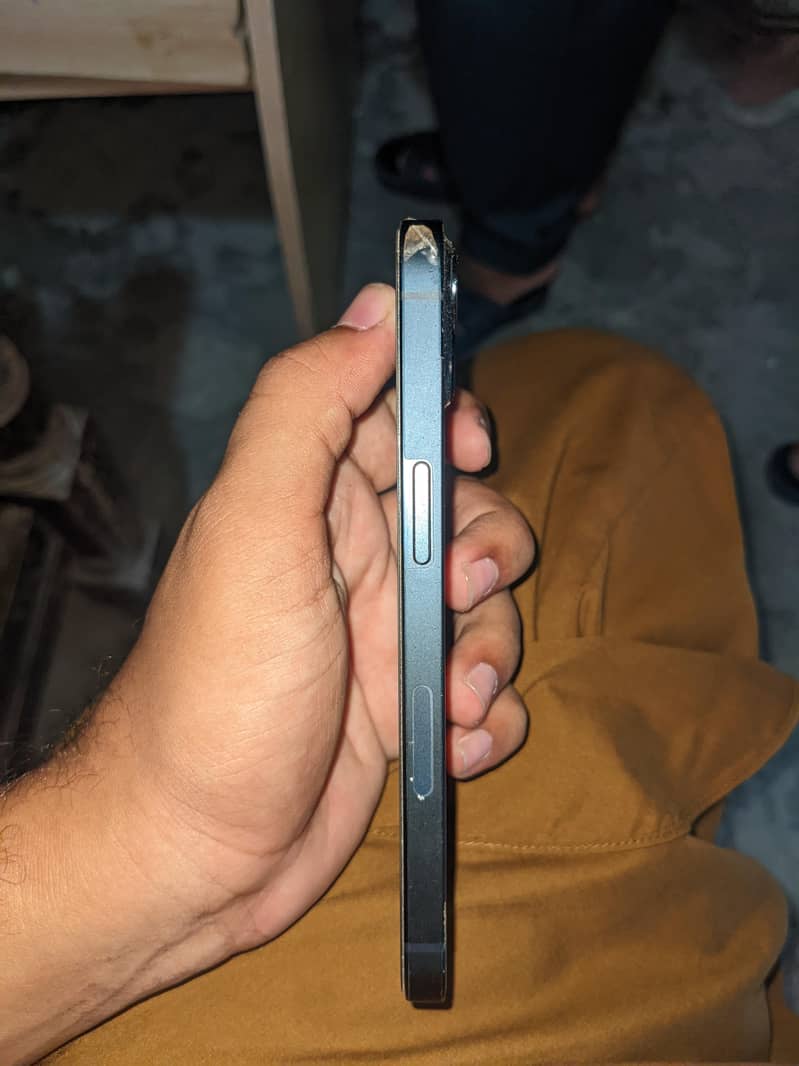 Apple iPhone 13 3