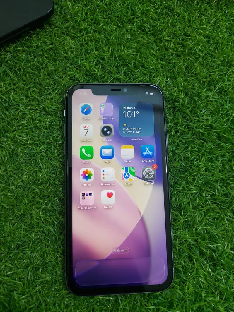 Apple iPhone 11 0