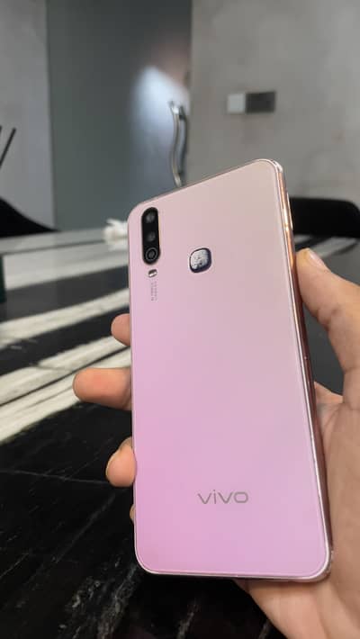 Vivo Y17