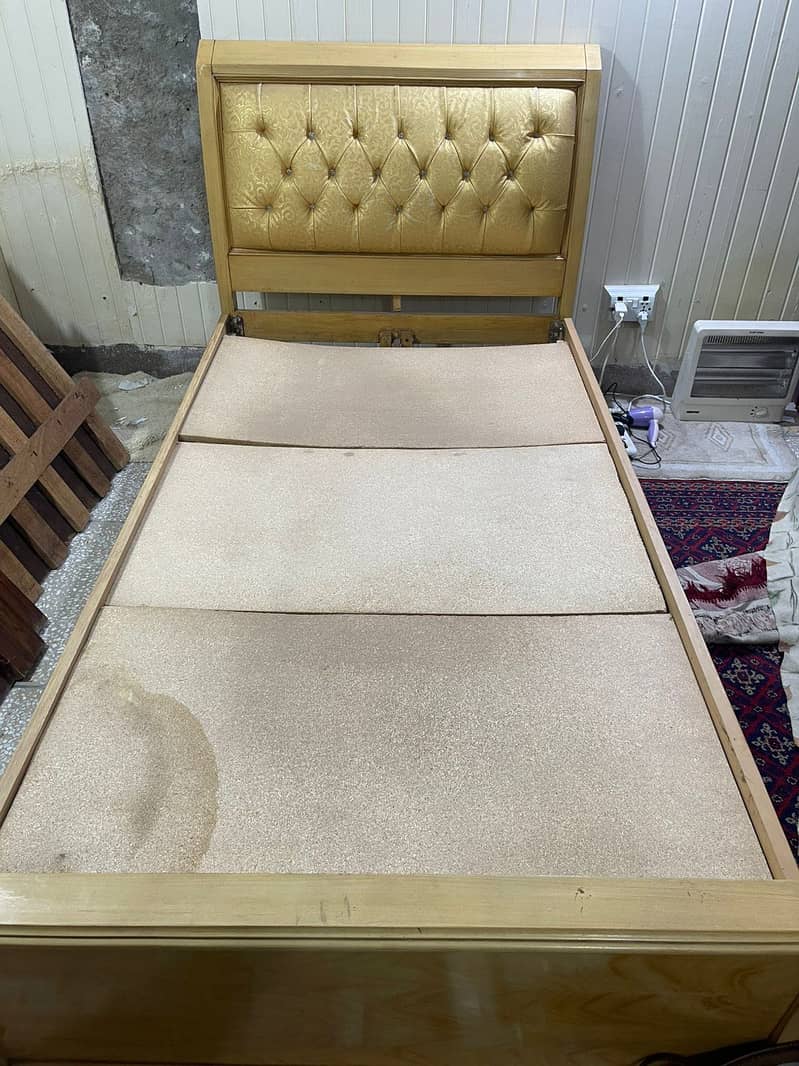 Bed single 0