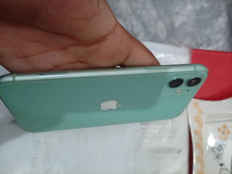 Apple iPhone 11 2