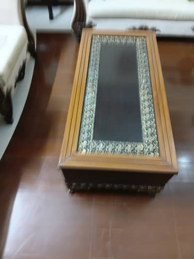 Center table drawing room