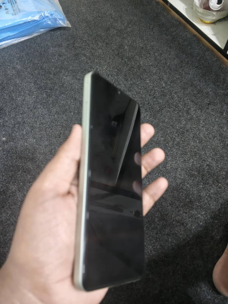 Realme C63 1