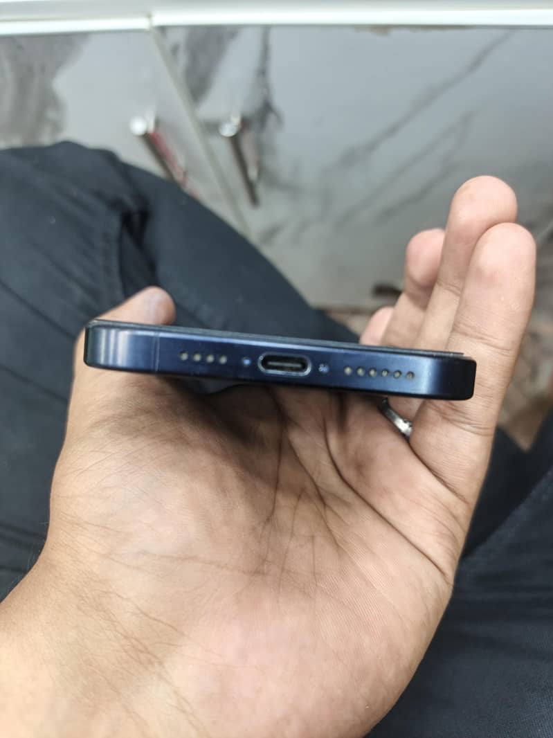 iphone 15 pro max 3