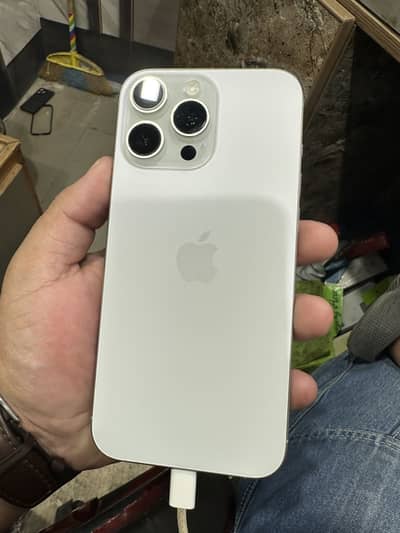 Iphone 16 pro max 256gb sim locked