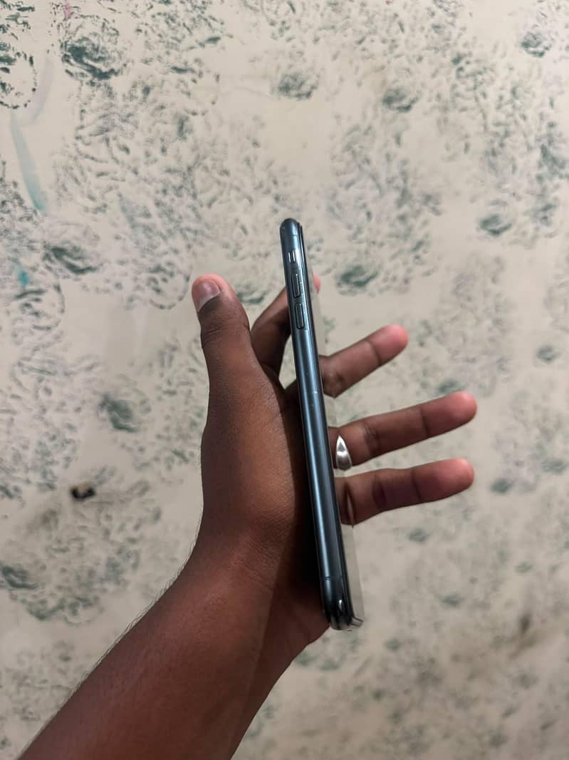 Apple iPhone 11 pro max 1