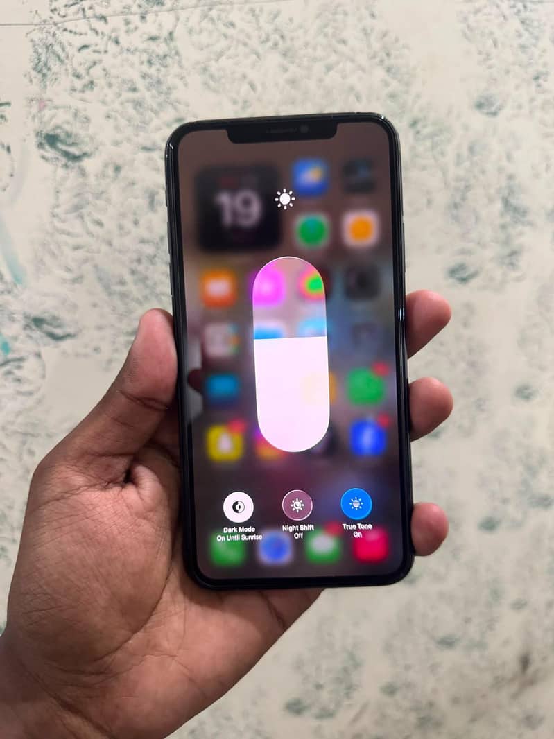 Apple iPhone 11 pro max 2