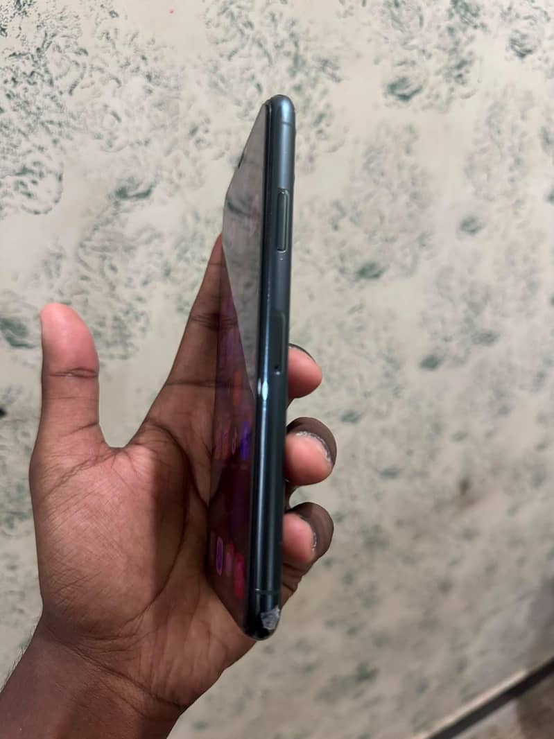 Apple iPhone 11 pro max 5
