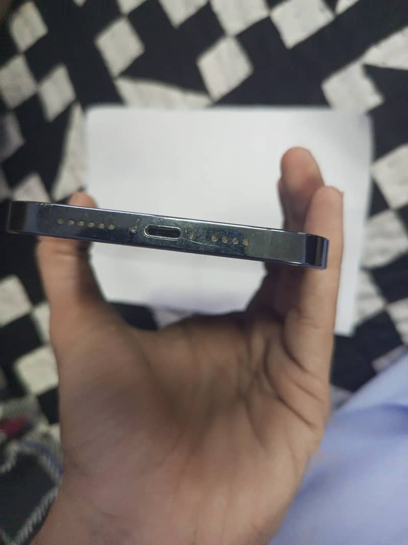Apple iPhone 12 Pro Max 3