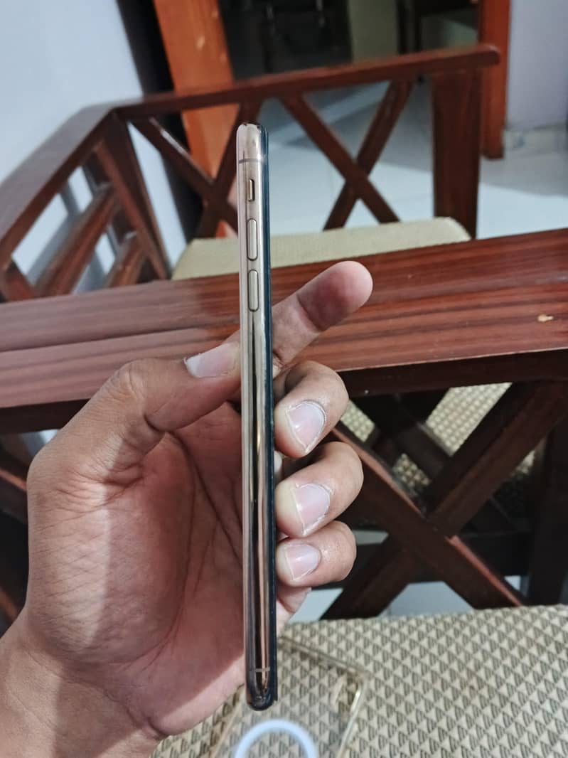 iPhone XS Max sim working 3