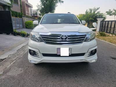Toyota Fortuner V 2016
