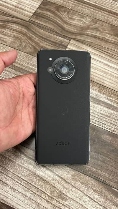 Aquos R7 PUBG gaming set