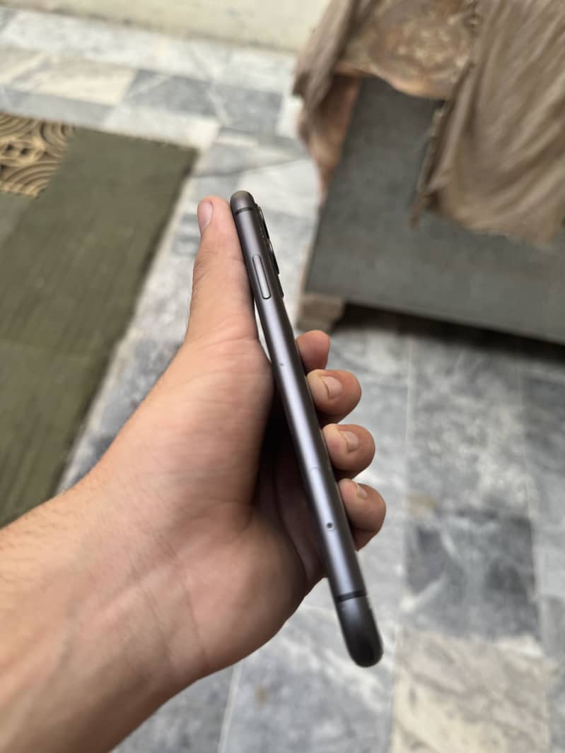 Apple iPhone 11 1