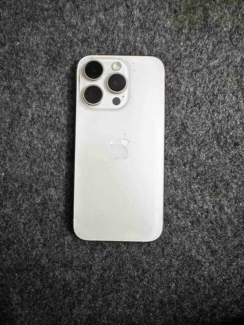 Apple iPhone 15 Pro 1