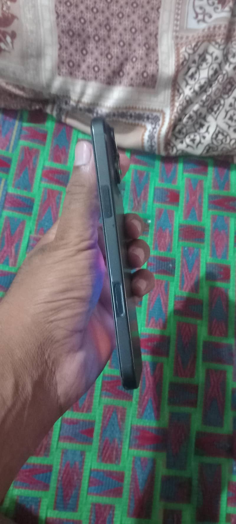 Apple iPhone 16 Pro Max 2