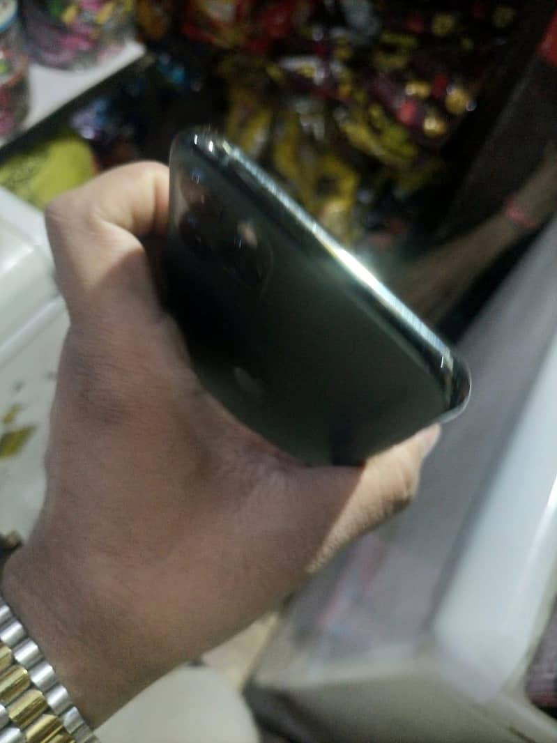 Apple iPhone 11 Pro Max 3