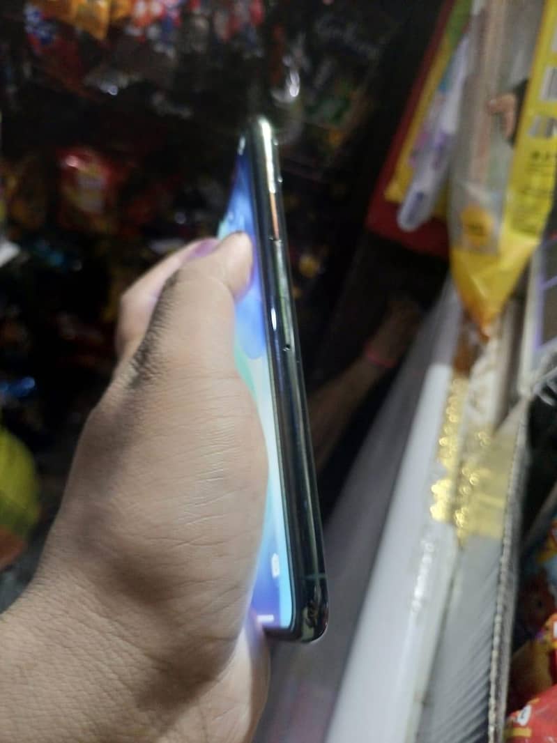 Apple iPhone 11 Pro Max 6