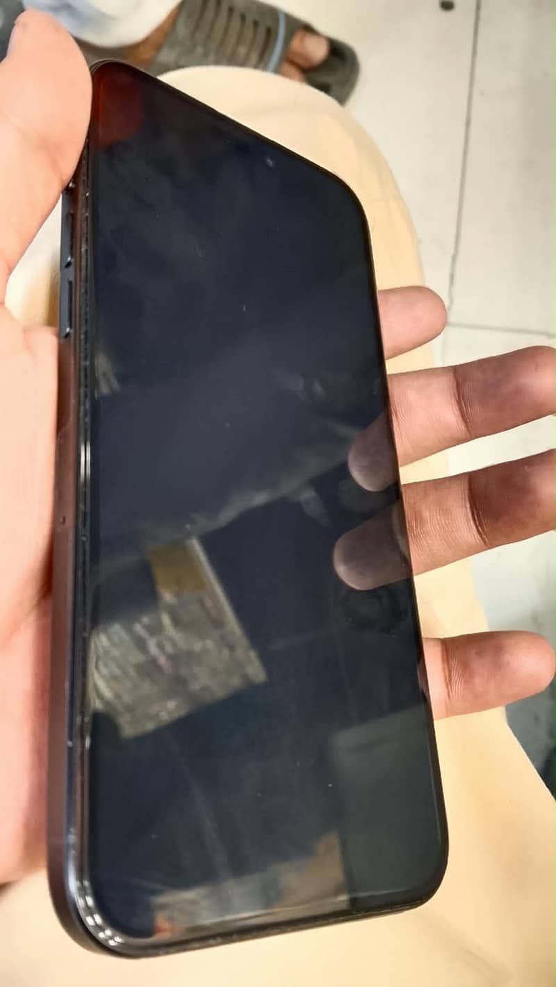 Apple iPhone 15 Pro Max 1