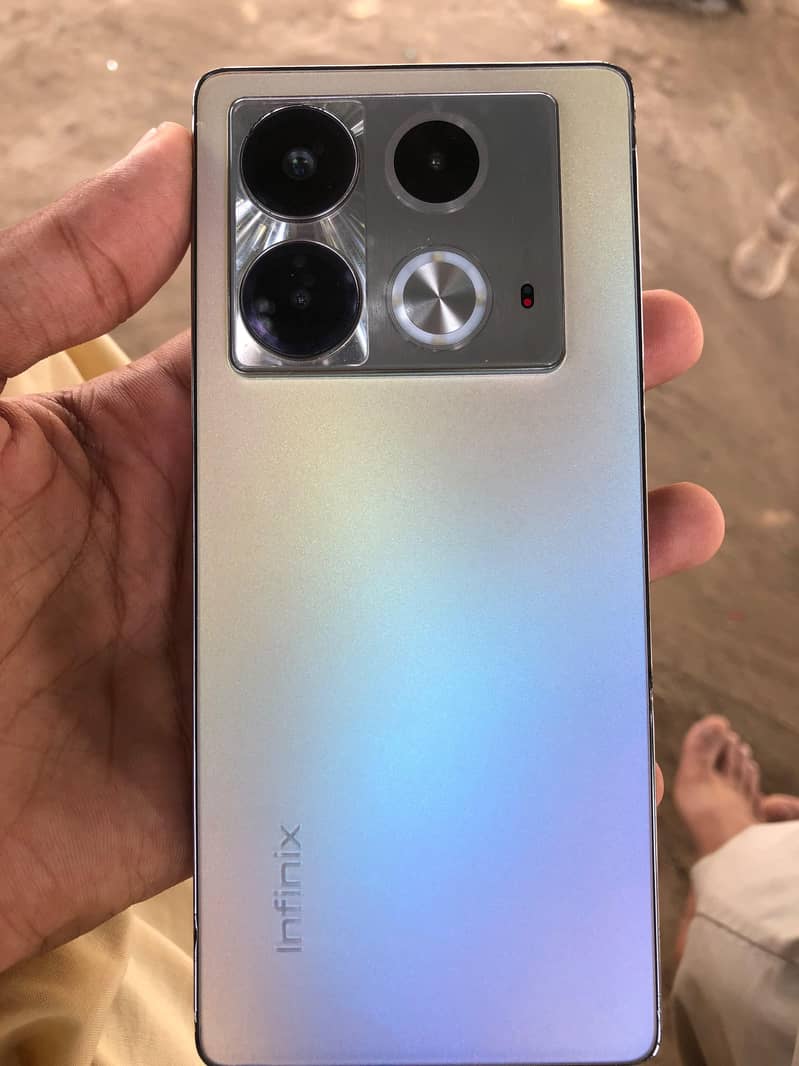 Infinix Note 40 0