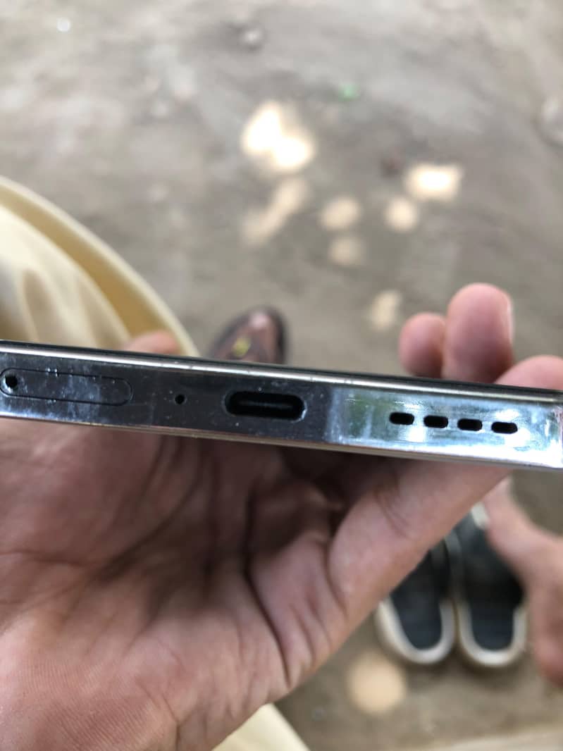 Infinix Note 40 6