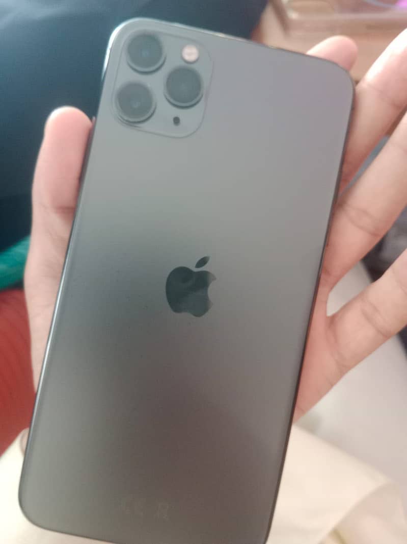 Apple iPhone 11 Pro Max 2