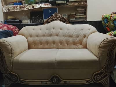 LUXURY SOFA SET AT REASONABLE PRICE!!