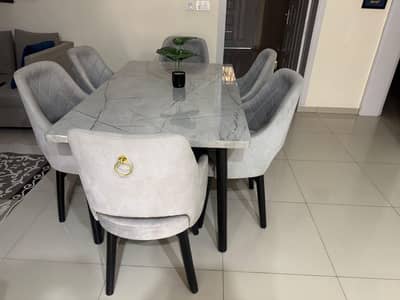Dining table plus 6 chairs for sale