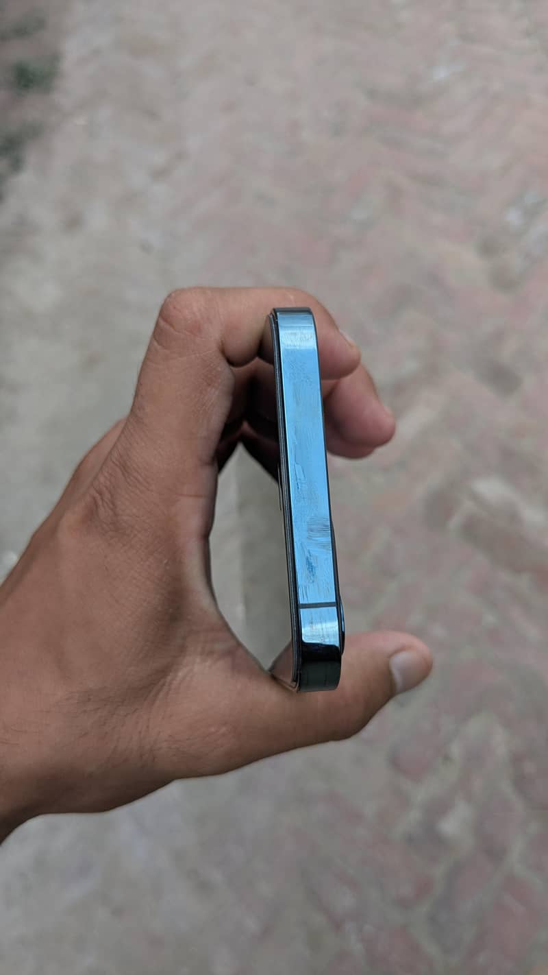 iphone 12 pro 3