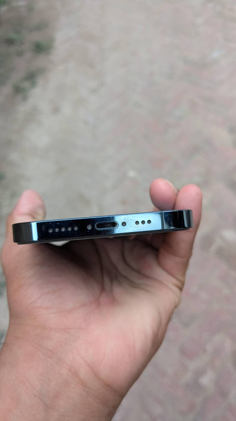 iphone 12 pro 5