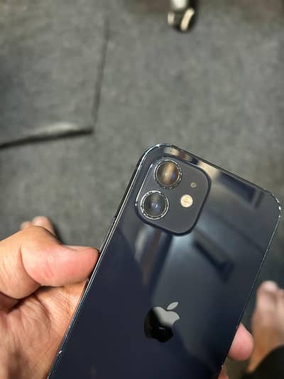 Apple iPhone 12