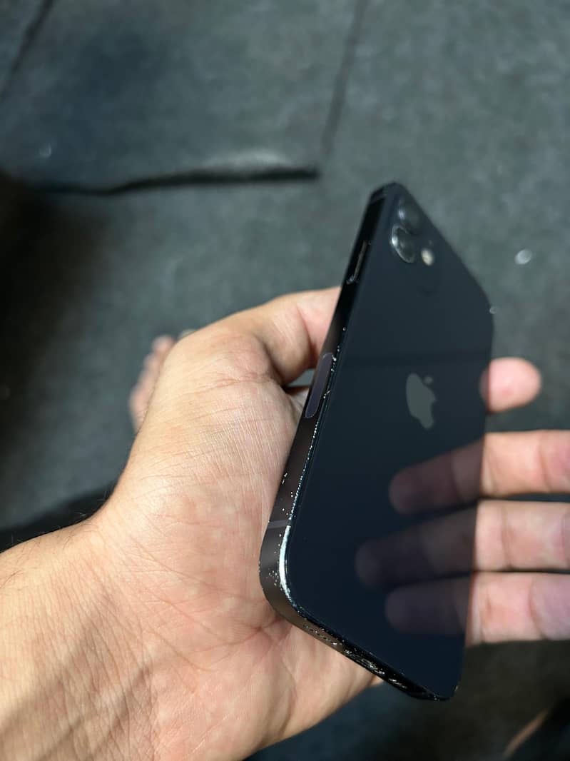 Apple iPhone 12 1