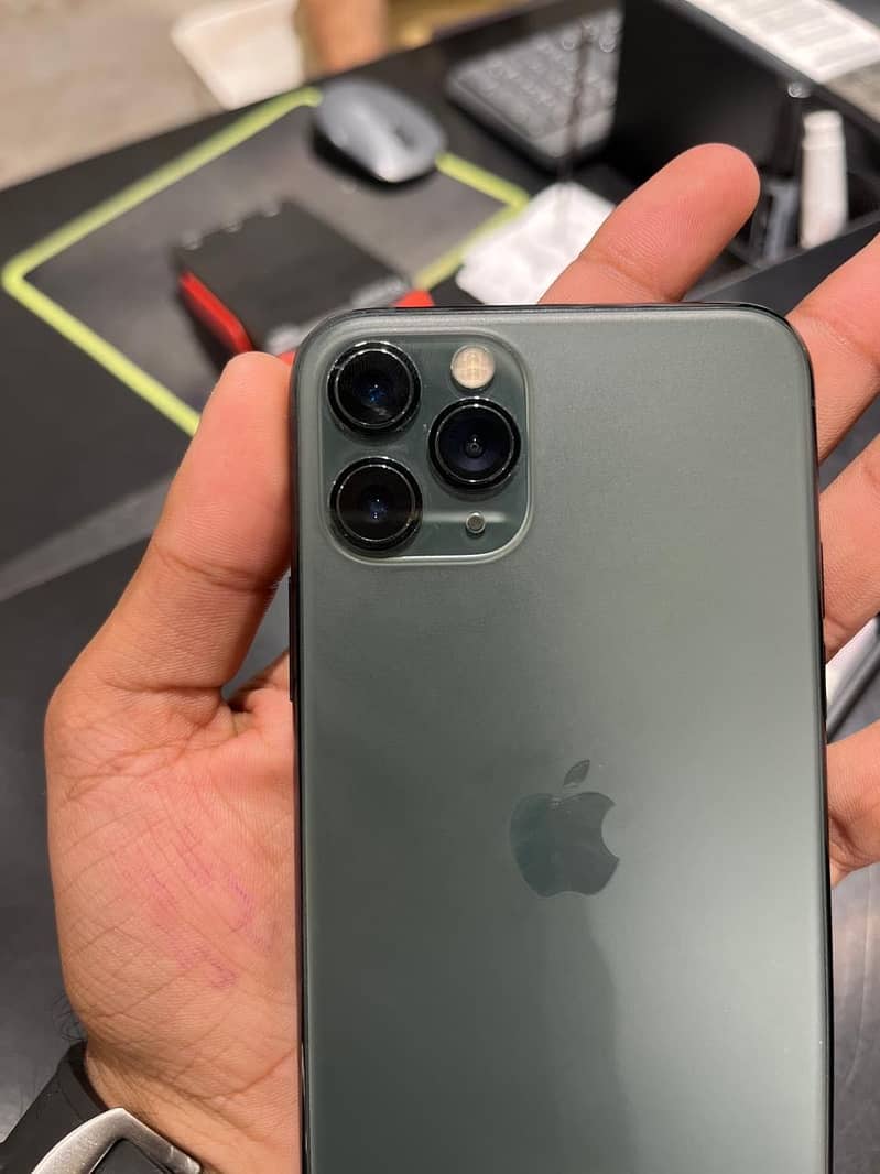 Apple iPhone 11 Pro 6