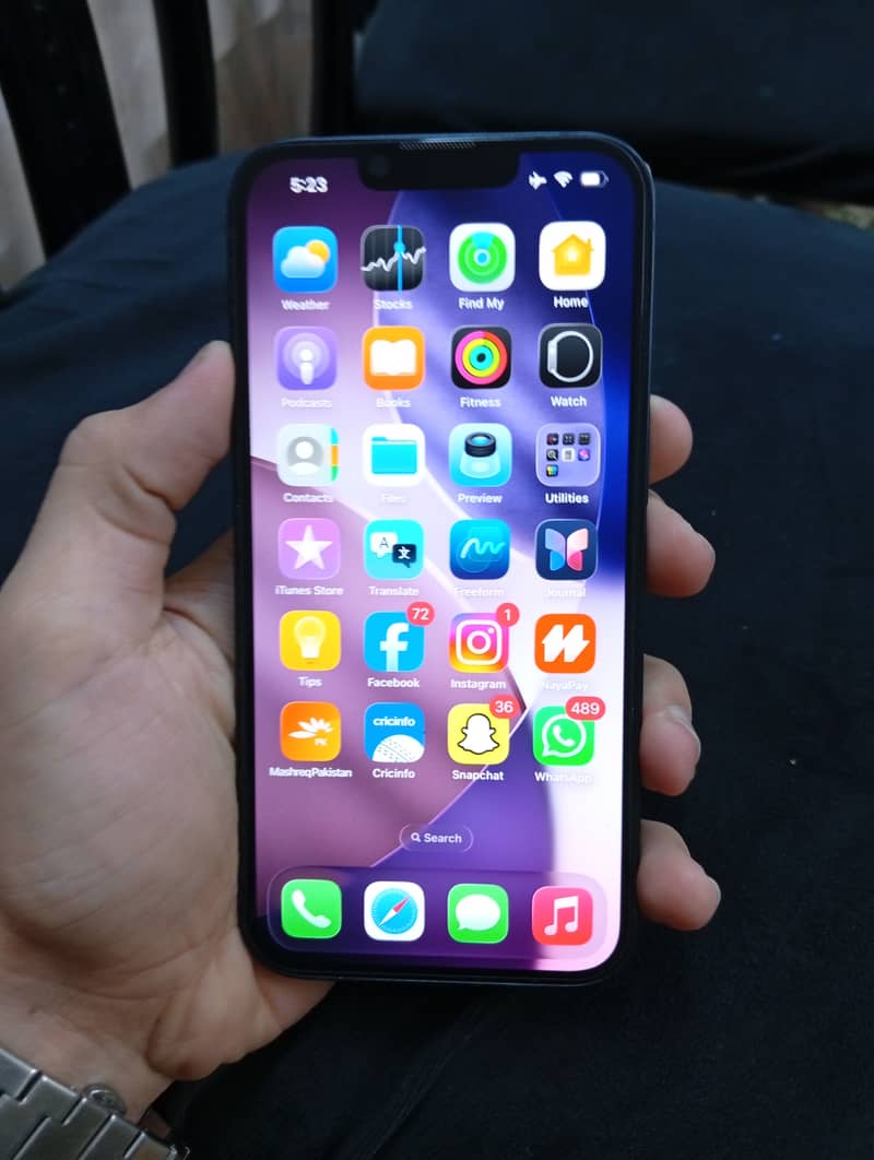 Apple iPhone 13 3