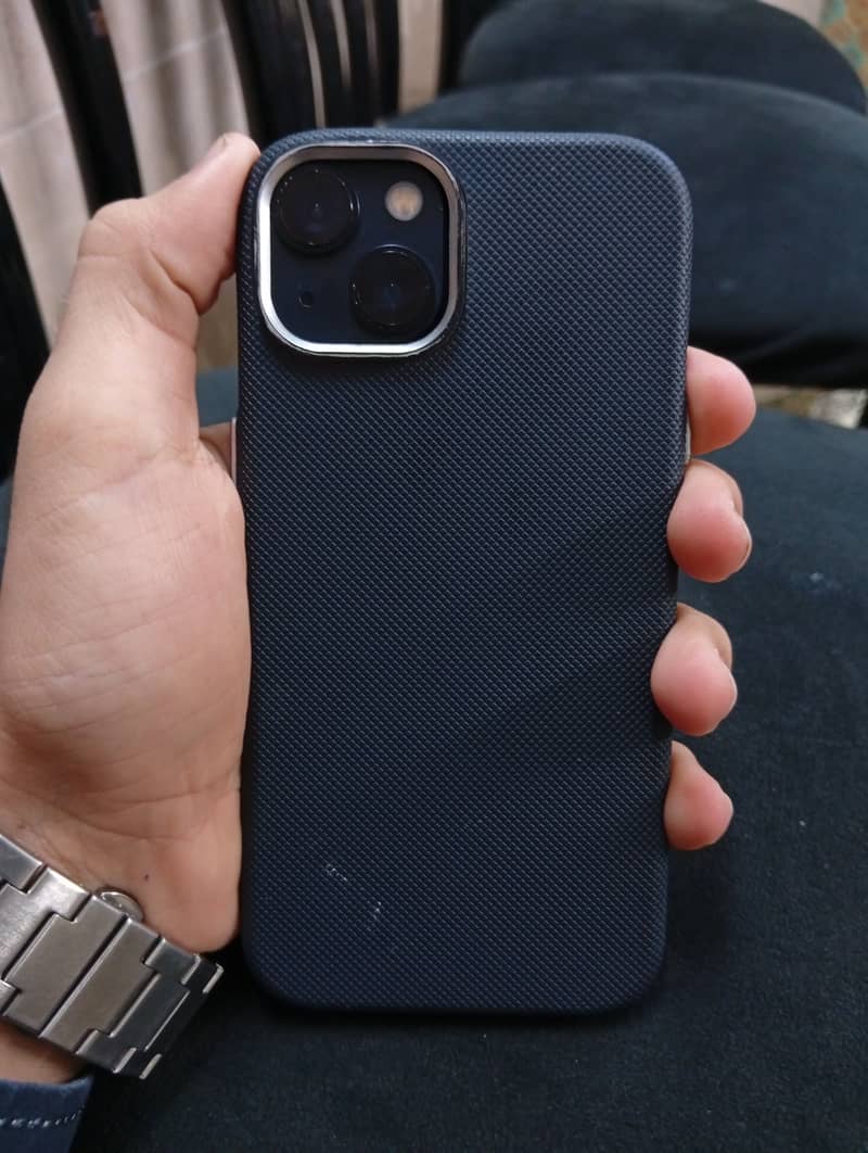 Apple iPhone 13 5