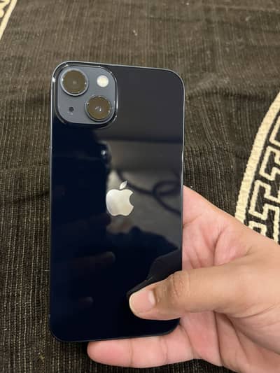 iPhone 13 under apple warranty 10/10
