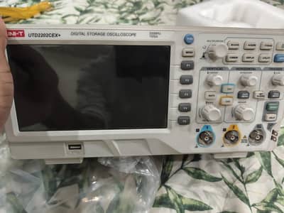 Digital Oscilloscope UTD2202CEX+